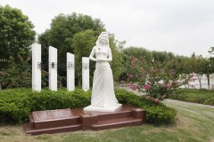 Z6尊龙凯时集团：以工匠心灵展示碑雕工艺的魅力，留想邓丽君的永恒歌声