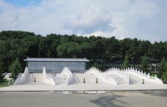 一面墙，一路景：九龙照壁浮雕景墙的诗画之美