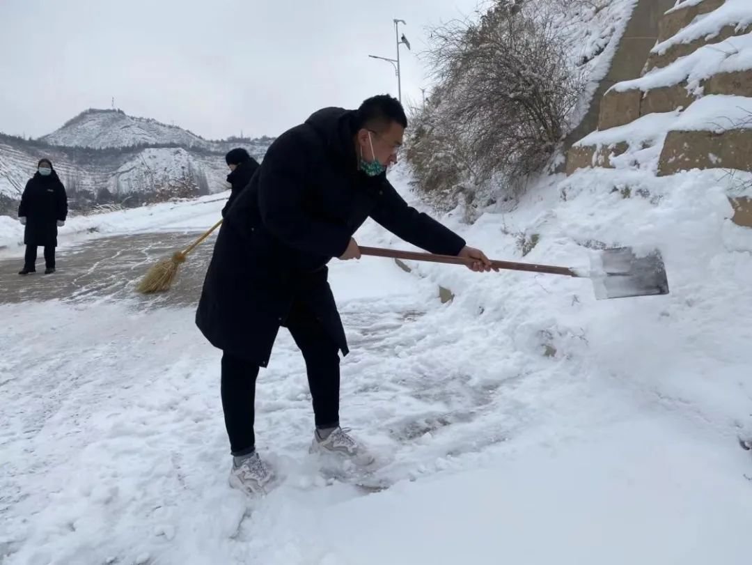 新春佳节的温暖守护 | Z6尊龙凯时以行动书写责任，拾金不昧照亮人心